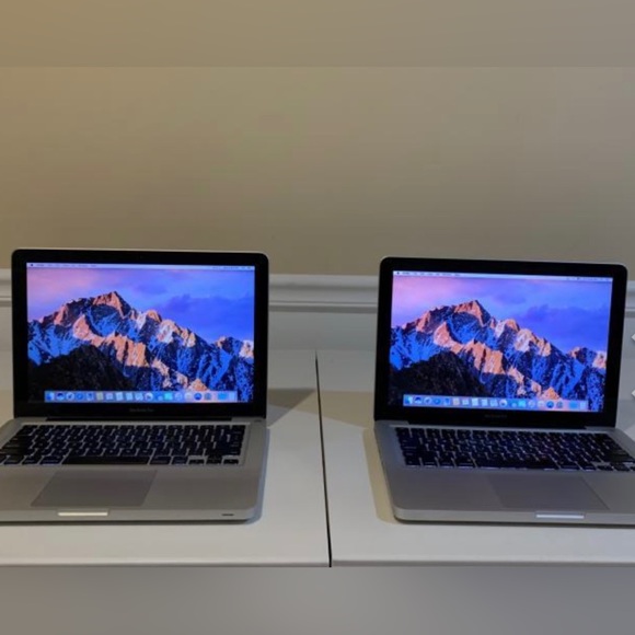 1 or 2 macbook pros 17 inch screen